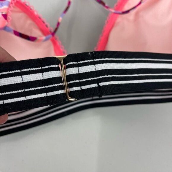 Victoria's Secret Pink Charm Halter Bikini Top Women's Size Medium - Picture 5 of 6